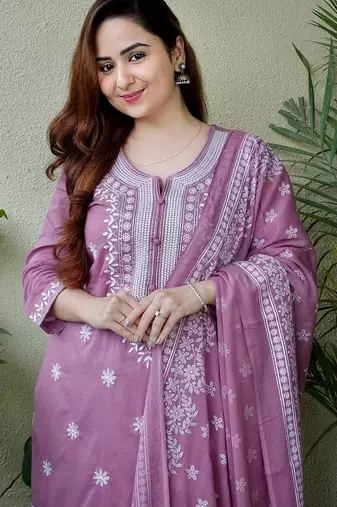 Dusty Lavender Embroidered Straight Suit Set With Dupatta