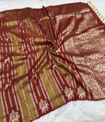 Maroon Color Jaqurad Doubling Viscos Jari Weaving All Over Body Small And Beautiful Deer Khaddi Crep Georgette Saree 3