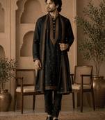  e embroidered kurta  with stole