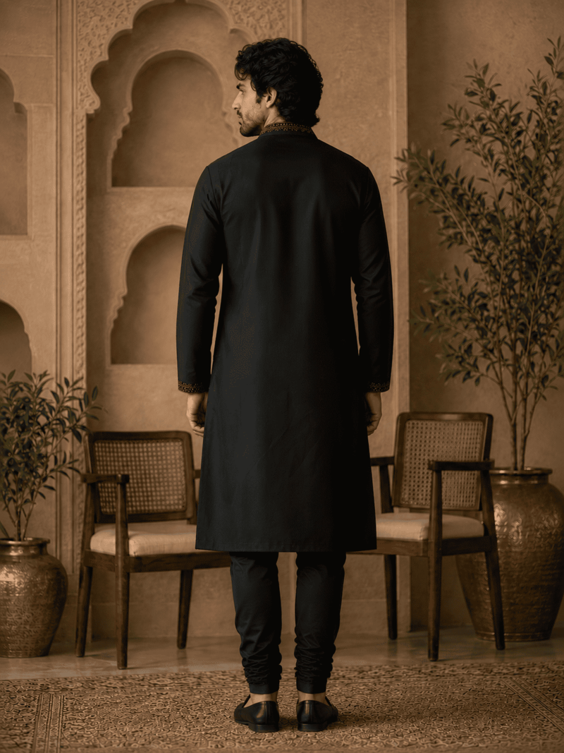  e embroidered kurta  with stole