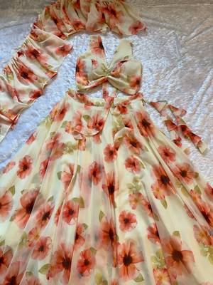 cream georgette lehenga choli - free size  2