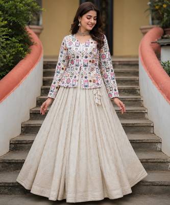 light-off-white jacquard lehenga choli - free size  4