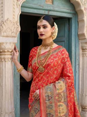 Red Color Printed Pallu With Body Print Jacquard Weaving Border Dola Silk Saree 3