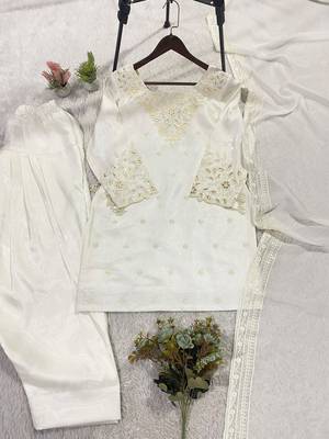 White glass roman silkblend embroidered kurta set with salwar & rangoli silkblend dupatta 2