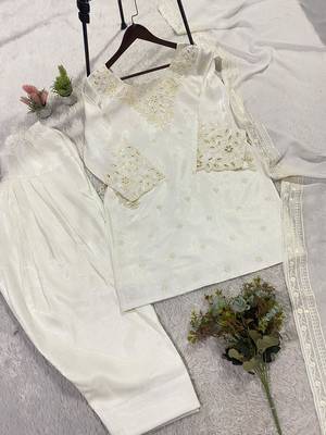 White glass roman silkblend embroidered kurta set with salwar & rangoli silkblend dupatta 4