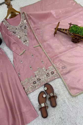 Pink pure gmy silk blend embroidered kurta set with bottom & dupatta