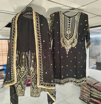 Black georgette sequin embroidered kurta palazzo set with dupatta 2