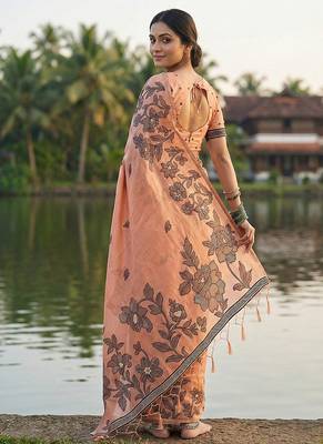 Peach floral printed linen blend saree with matching blouse piece 2