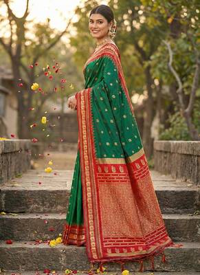 Dark green banarasi silk blend saree with red zari border 2