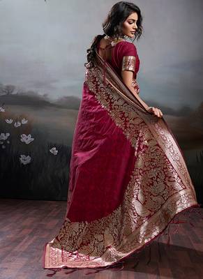 Rani pink banarasi silk blend saree with rich gold zari weaving 2