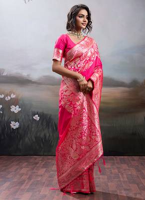 Gajri pink banarasi silk blend saree with rich gold zari weaving 3