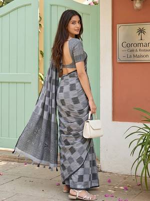 Grey linen cotton blend saree with geometric checkered patterns 2