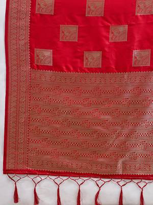 Red zari woven banarasi silk blend saree with blouse piece 5