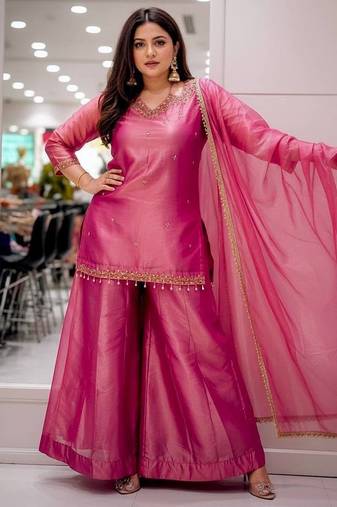 Fandy silk blend embroidered kurta palazzo set with dupatta