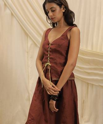 Burnt maroon linen laceup top 2