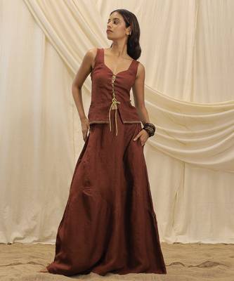 Burnt maroon linen laceup top 3