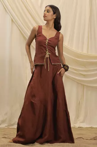 Burnt maroon linen laceup top