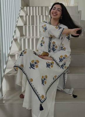 White cotton printed kurta set 1