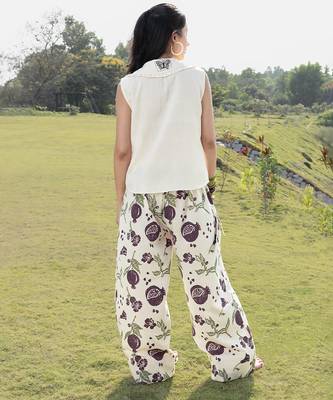 Off white embroidered cotton pan collar top 2