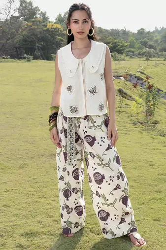Off white embroidered cotton pan collar top