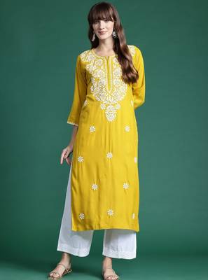 Floral embroidered thread work kurta 1