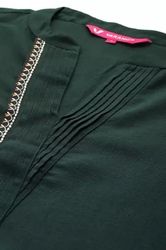Ethnic motifs embroidered thread work republic day kurta with trousers