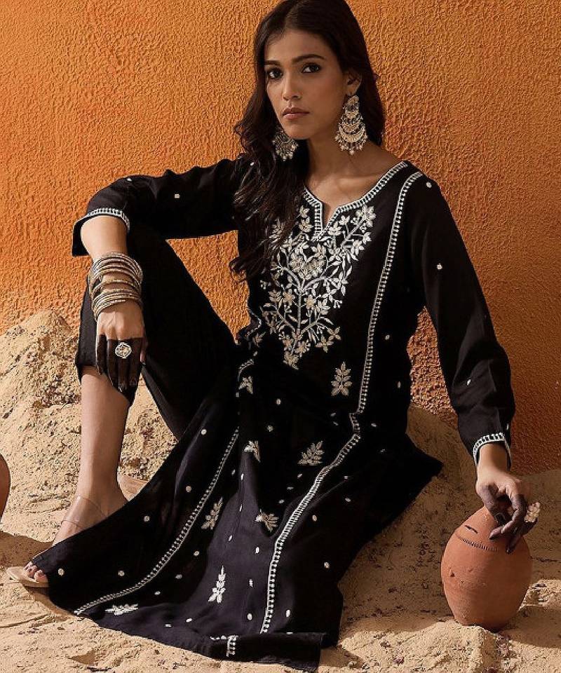 Black floral embroidered notch neck straight kurta