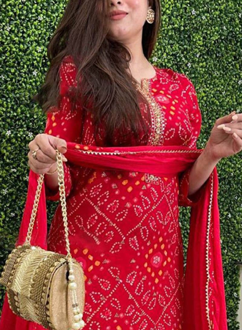Bandhani printed round neck straight kurta with trousers & dupatta