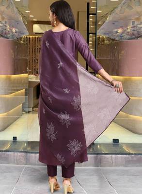 Floral printed round neck anarkali kurta with trousers & dupatta 3