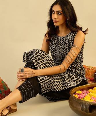 Women floral printed indie prints kurta 2