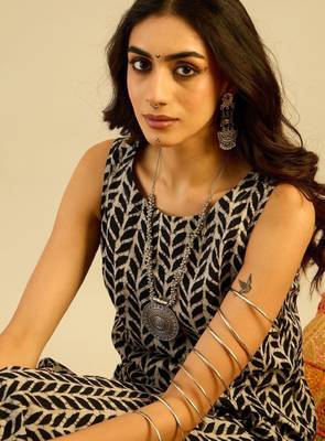 Women floral printed indie prints kurta 3