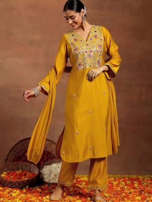 Ethnic motifs embroidered sequinned v-neck straight kurta with trouser & dupatta 1