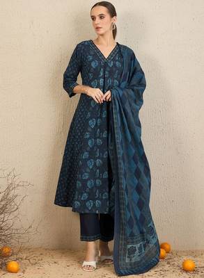Floral printed pure cotton kurta with trousers & dupatta 2