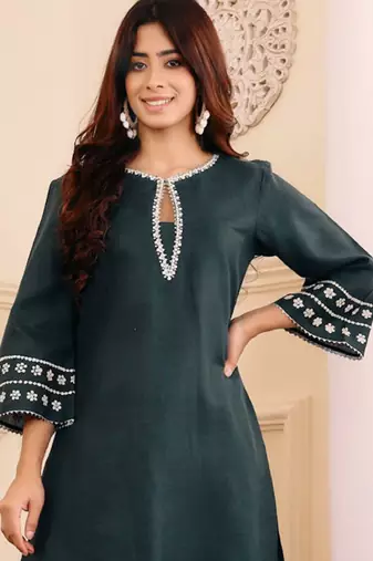 Embroidered straight sequinned kurta with palazzos