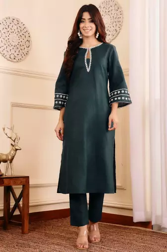 Embroidered straight sequinned kurta with palazzos