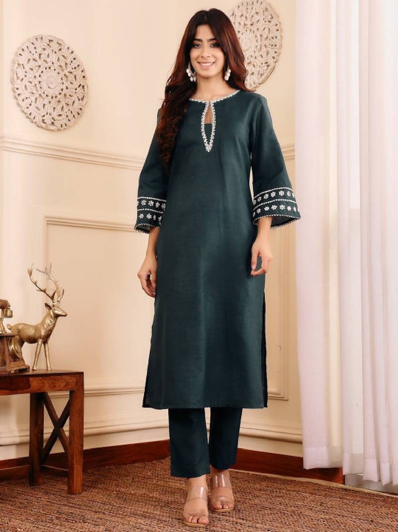 Embroidered straight sequinned kurta with palazzos