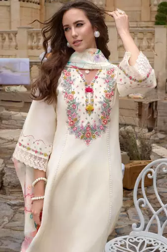 Floral embroidered kurta with trousers & dupatta