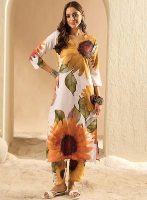 Women floral printed regular kurta with trousers 2