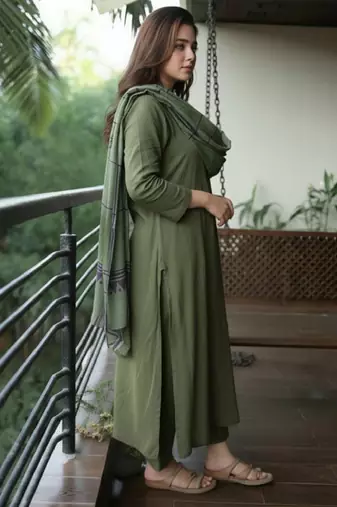Women printed regular kurta set with dupatta