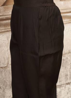 Floral embroidered v-neck straight thread work kurta with trousers and dupatta 3