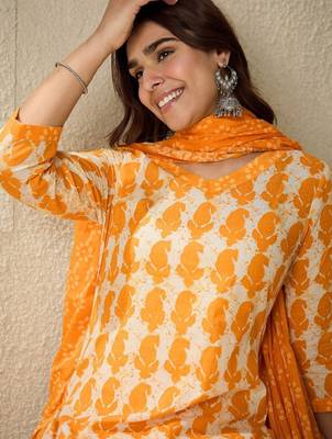 Paisley printed v-neck pure cotton straight kurta with trousers and dupatta 1