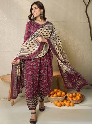 Floral printed v neck pure cotton kurta with salwar & dupatta 2