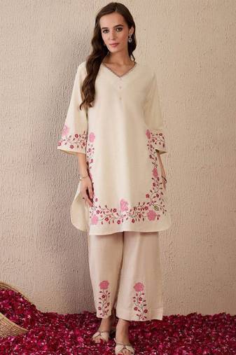 Women floral embroidered regular thread work pure cotton kurta with palazzos