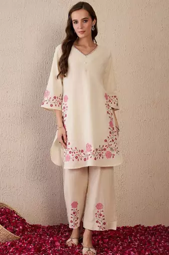 Women floral embroidered regular thread work pure cotton kurta with palazzos