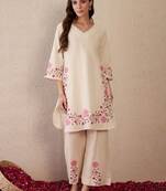 Women floral embroidered regular thread work pure cotton kurta with palazzos