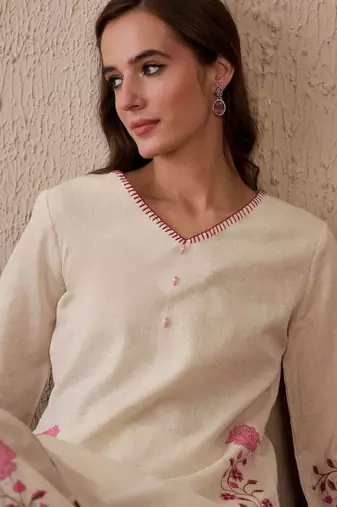 Women floral embroidered regular thread work pure cotton kurta with palazzos