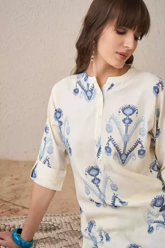 Women printed regular kurta with trousers