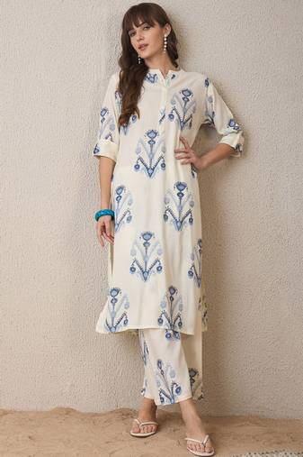 Women printed regular kurta with trousers