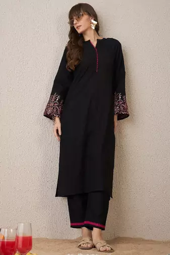 Mandarin collar flared sleeves thread work straight kurta with trouser