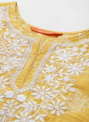 Women floral embroidered thread work kurta 2